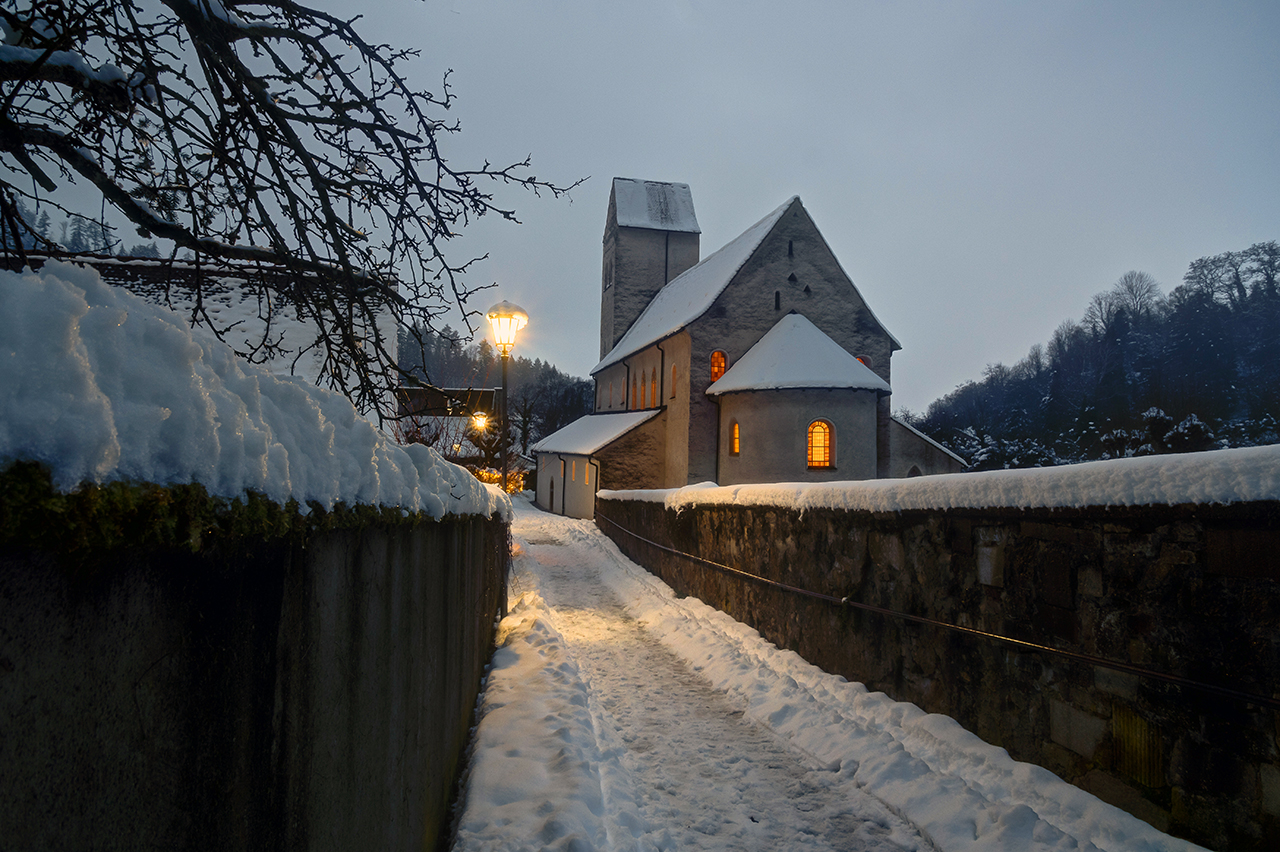 Weihnachtsstimmung rund um St. Cyriak.